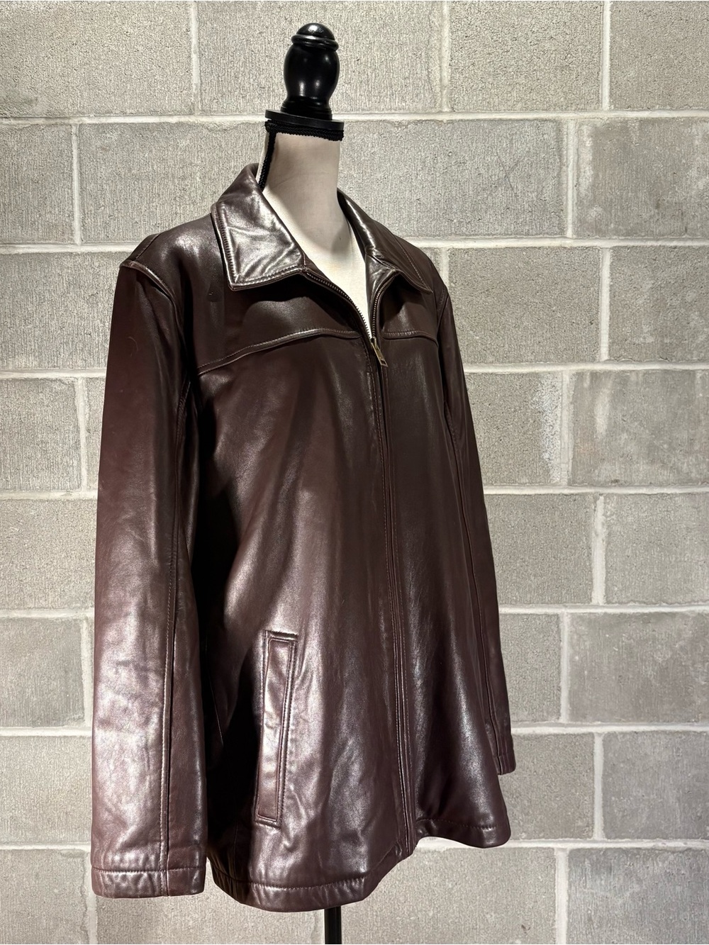 Wilson’s Leather men’s jacket. - Picture 3 of 10